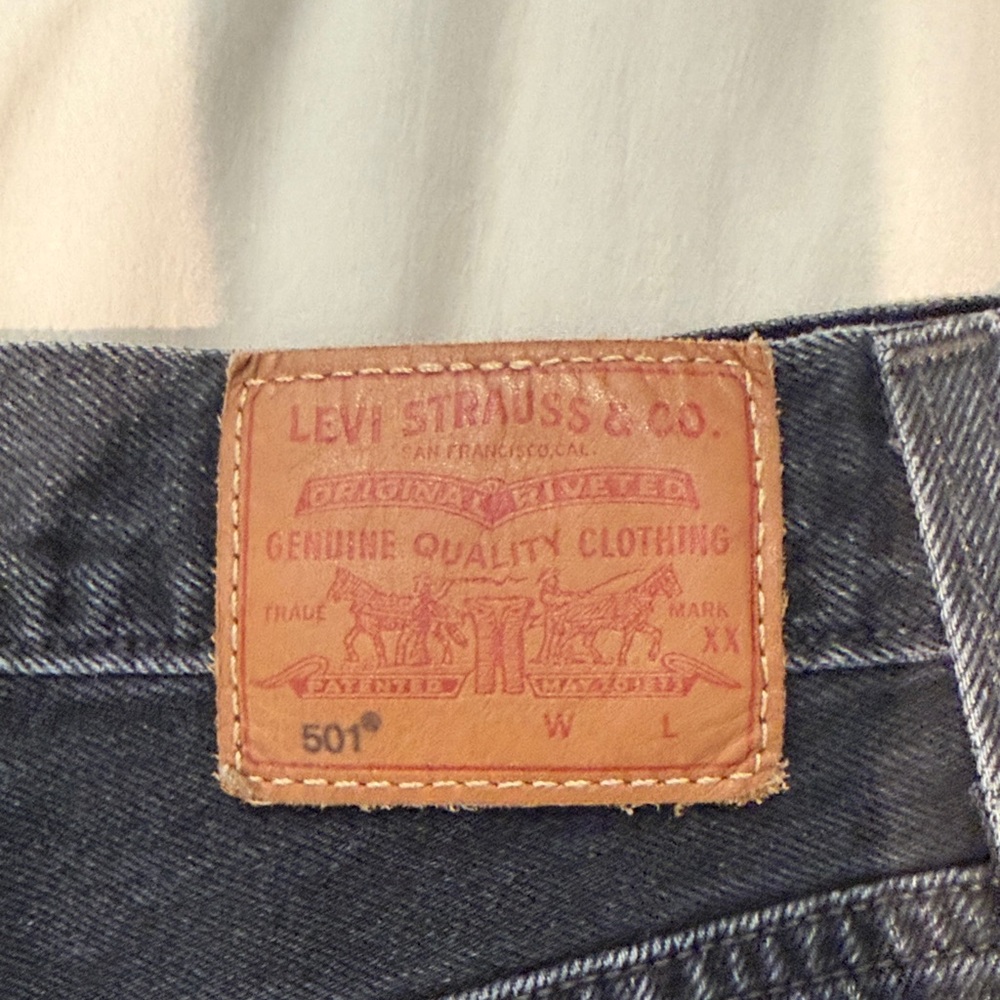 Levi's 501 Washed Black Frayed Denim Cutoff Shorts - Picture 3 of 4